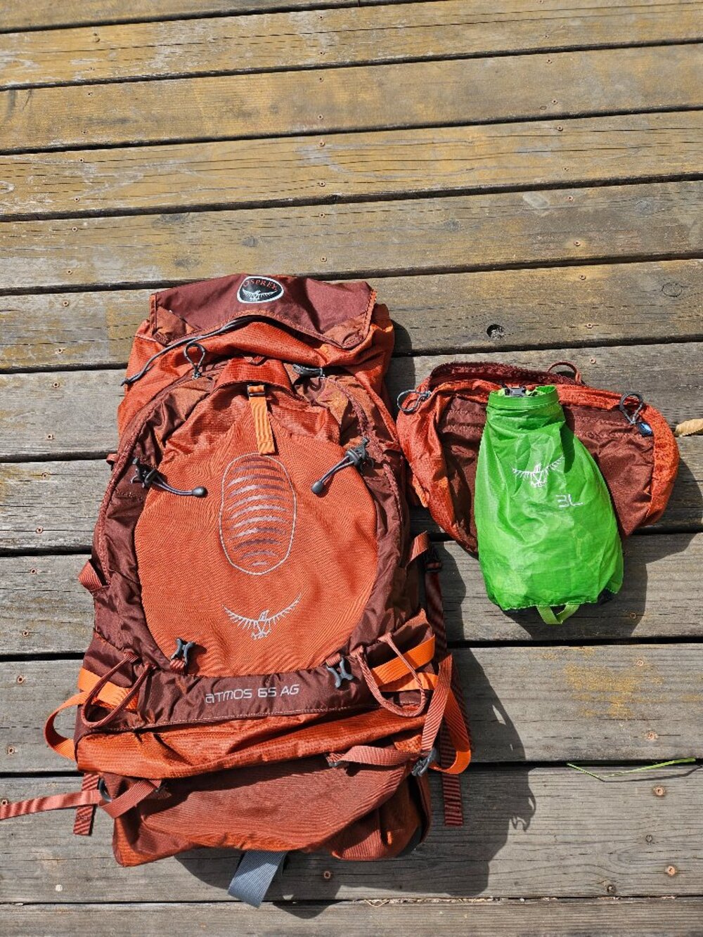 Osprey Atmos 65 AG Backpacking Hiking Backpack Camping pack orange small